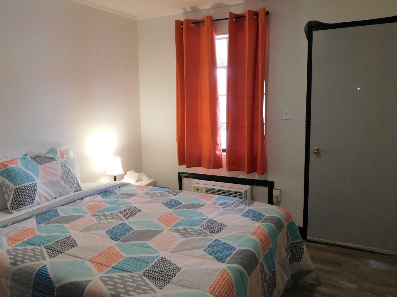 Spruce Pine Inn מראה חיצוני תמונה
