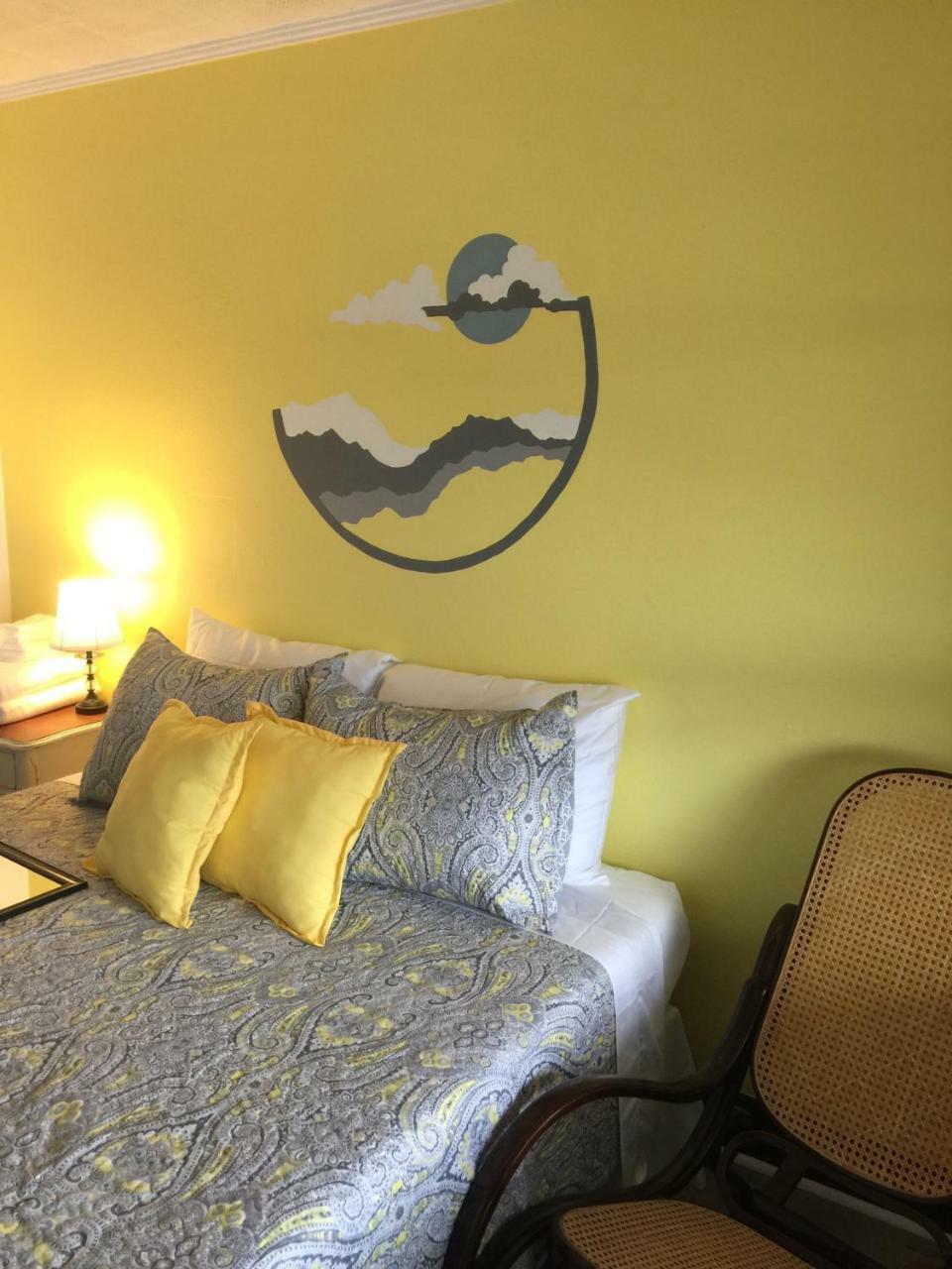 Spruce Pine Inn מראה חיצוני תמונה