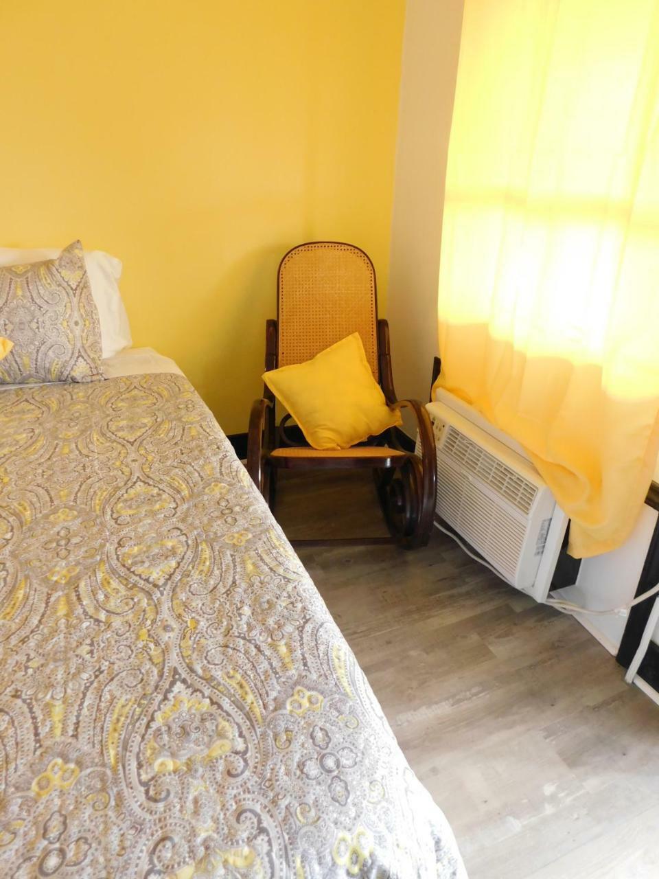 Spruce Pine Inn מראה חיצוני תמונה